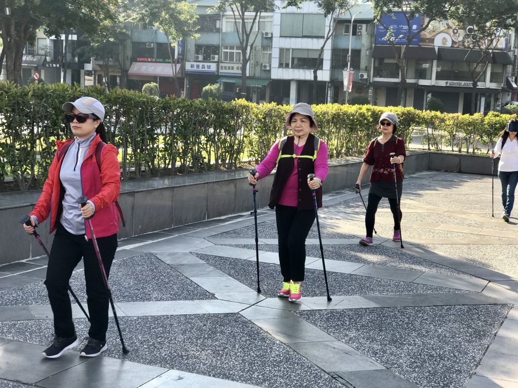 愛行者北歐式健走【台中美術館】健走活動_223697