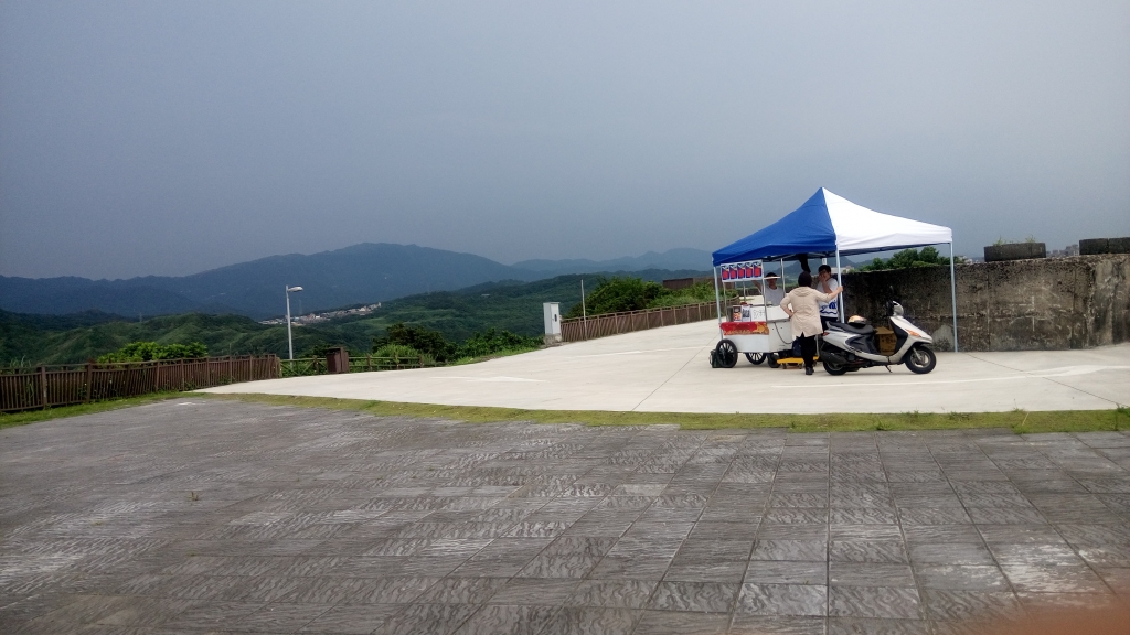 肉腳團走走封面圖