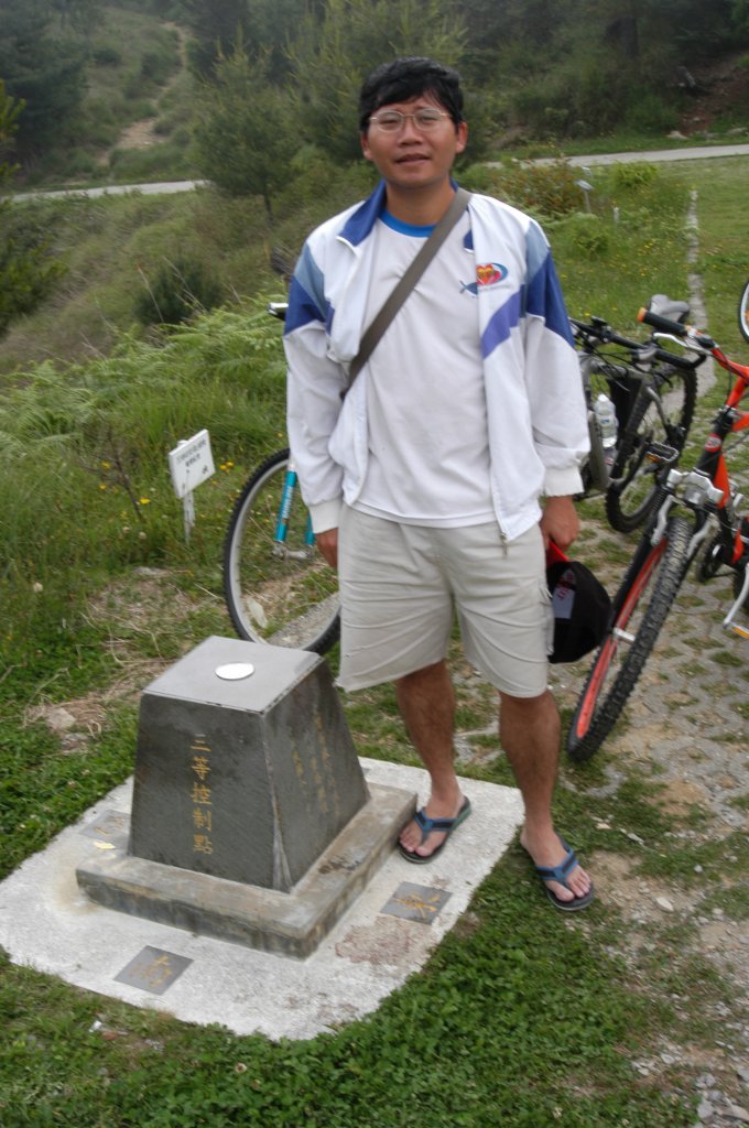 2004_0606_雪山神木與稍來山_2072933