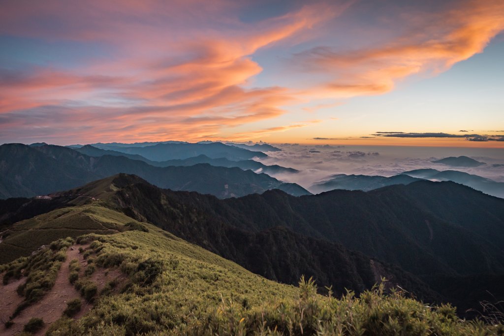 合歡山  主峰的天空封面圖