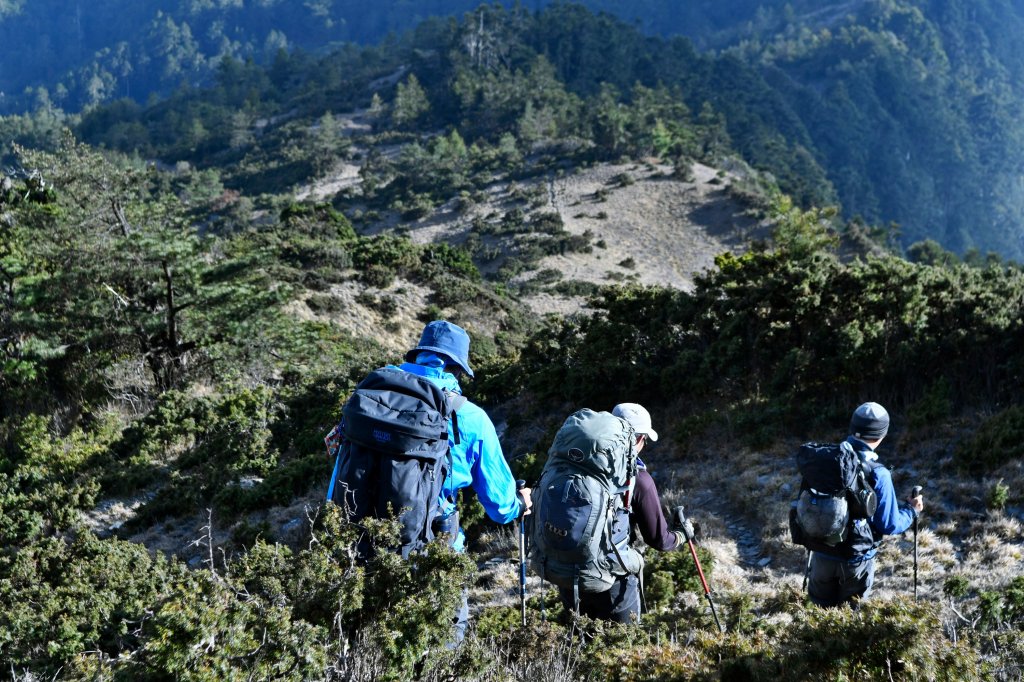 干卓萬群峰下武界_957714