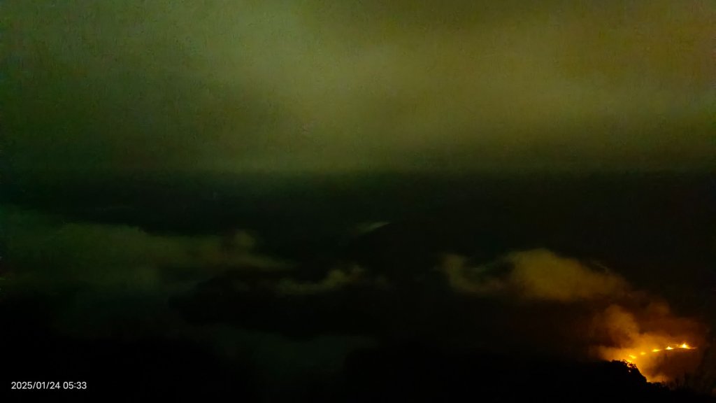 北宜郊山之濫觴 #琉璃光 #雲瀑 #雲海 #日出 #曙光 1/20_2696528