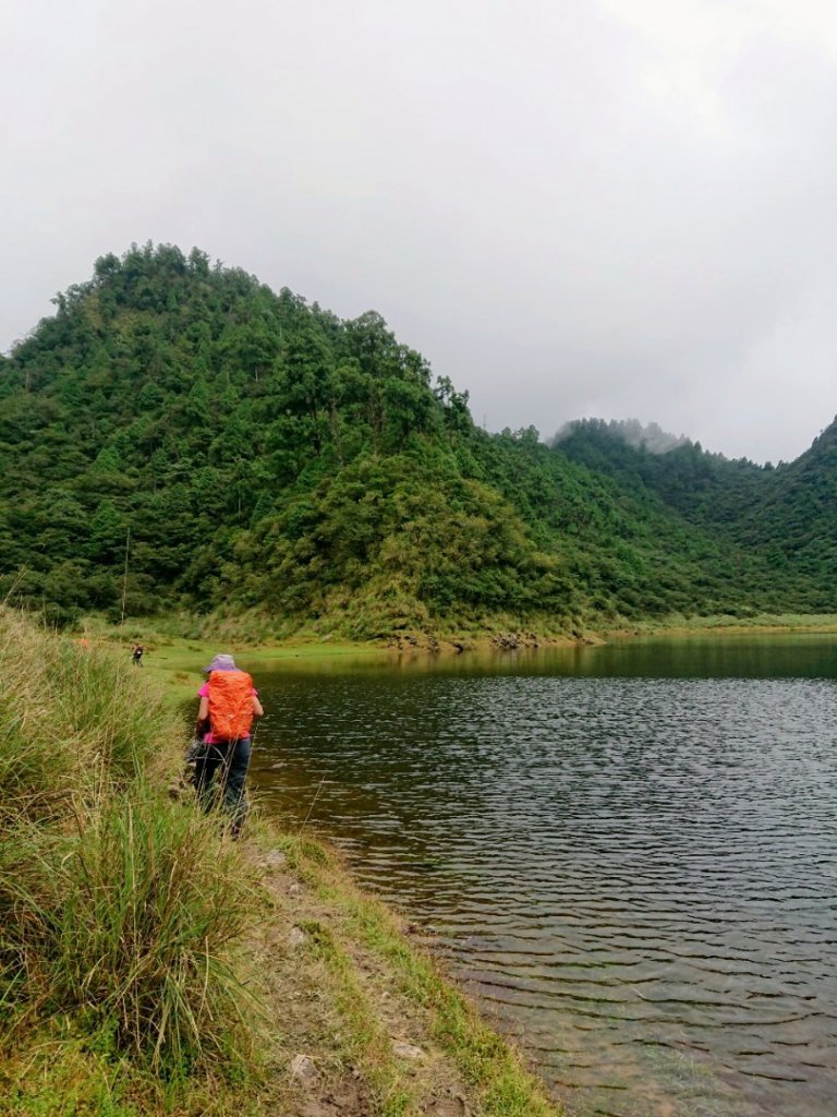 滿水的少女湖_1456267