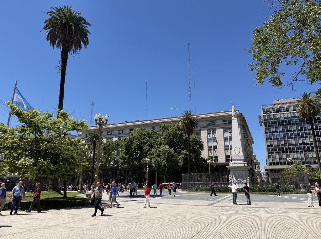 [紐約馬之行-56] 2025_1114 阿根廷總統府_2953576