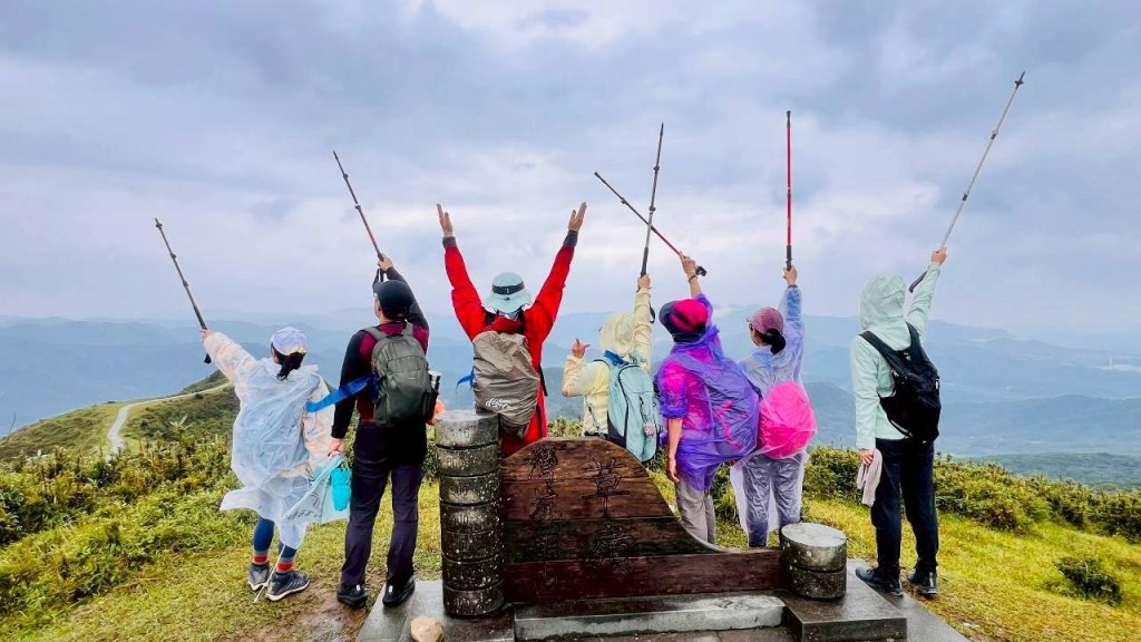 🌈11/2草嶺古道~桃源谷~灣坑頭山~大里天公廟✨FB：熊熊趴爬走🌈封面圖