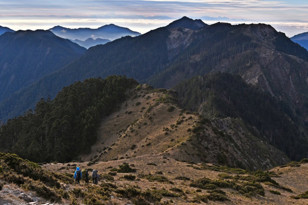 干卓萬群峰下武界_957671