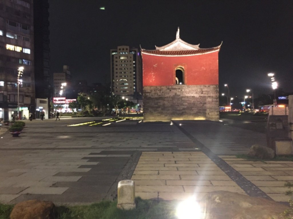 北車左右護法：北門口花崗石＆台北節點不鏽鋼標_445030