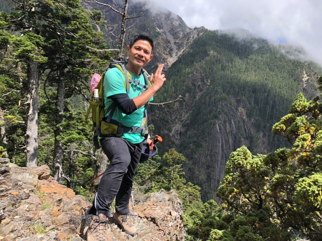 玉山西峰.玉山主峰【在最高的地方 看到最_637175