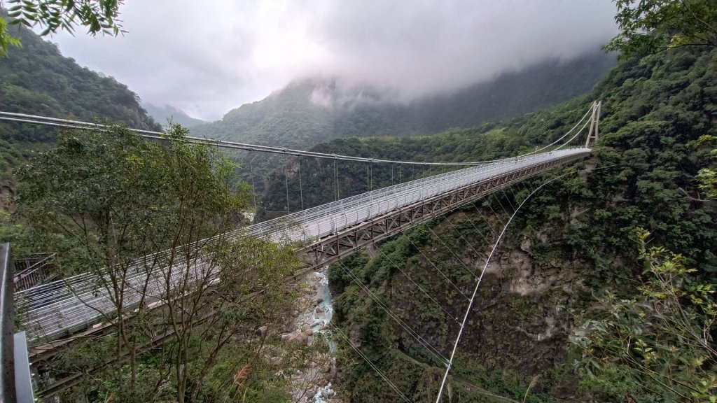 山月吊橋封面圖