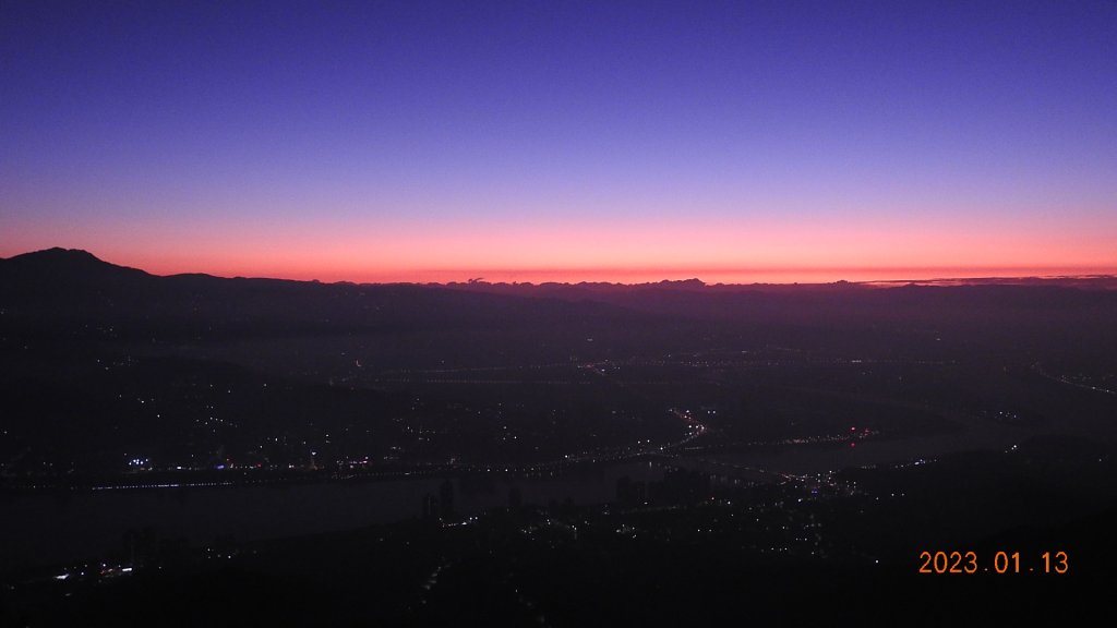 再衝觀音山夜景/晨曦/日出&差強人意琉璃光/雲海/火燒雲 1/13_1992099