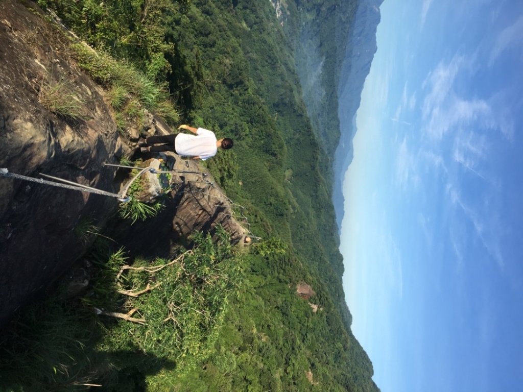 峭壁雄峰_2531660