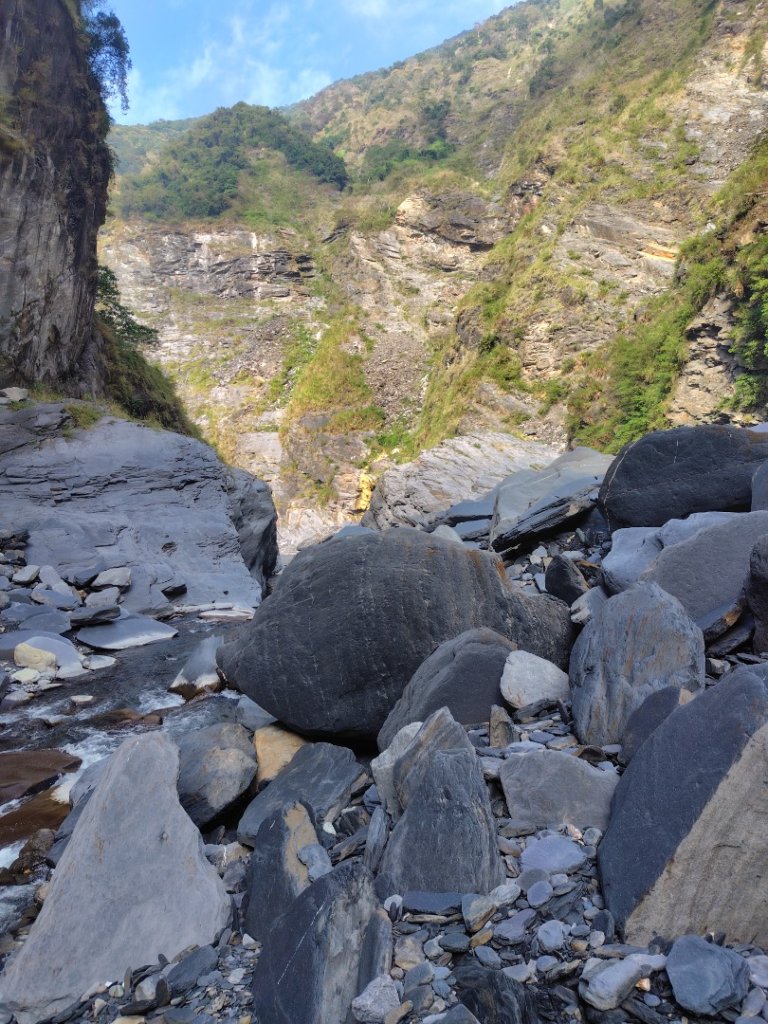 多納六秀 足母山 鬼斧神工一線天 德德山_2953087