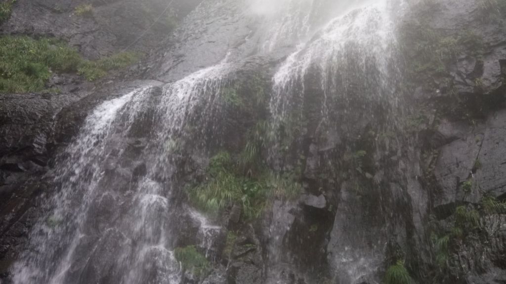 陽明山國家公園最大的瀑布「阿里磅瀑布」_406719