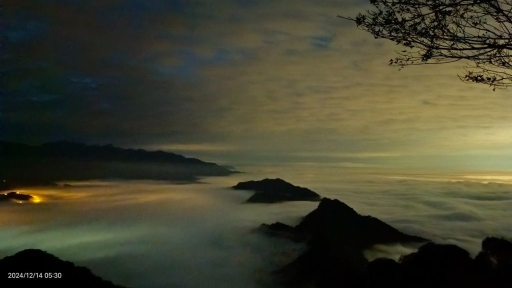 二訪馬拉邦山，解鎖 #琉璃光雲海 #日出雲海  #血月 #斜射光 #楓葉紅了！_2668535