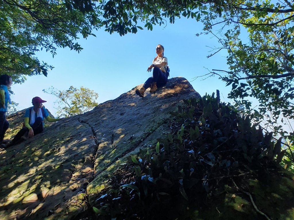 草嶺風情(石壁山,連心池,萬年峽谷)_1487159