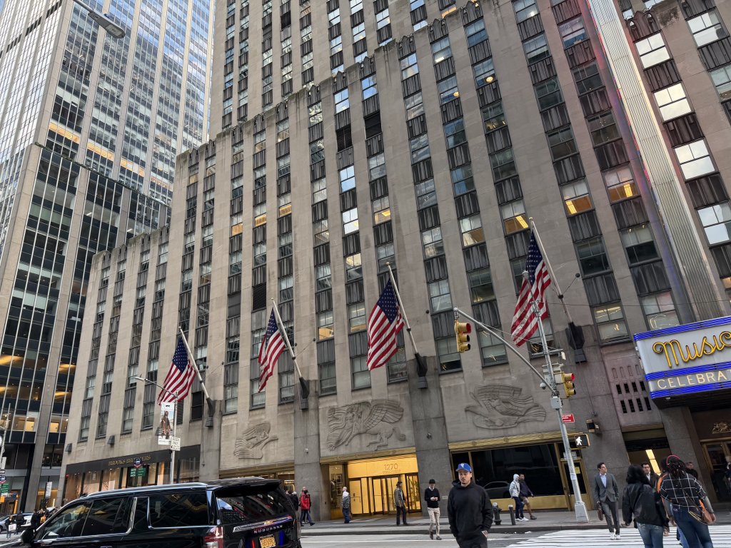 [紐約馬之行-04] 2025_1031 布萊恩特公園(Bryant Park)_2943498