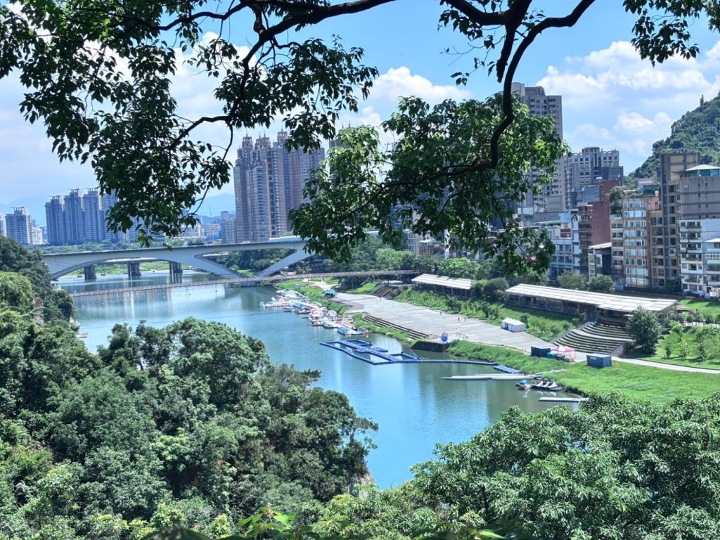 和小盆友們爬山的快樂時光❤️小獅山-和美山_2822509