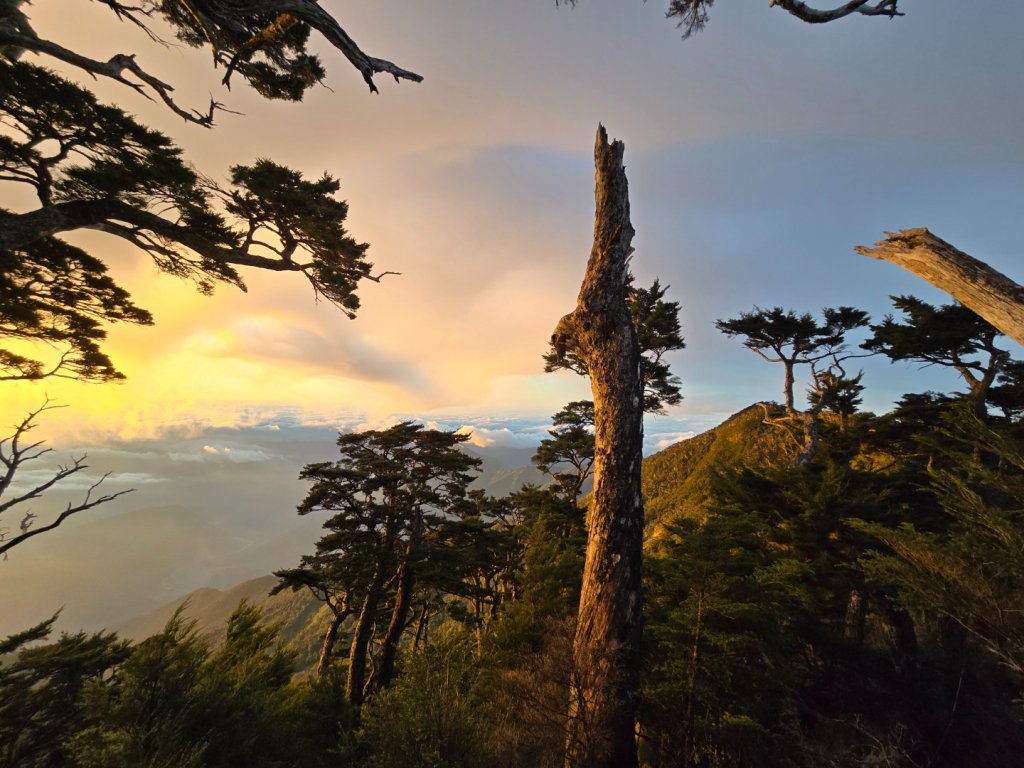 北大武山（喜多麗斷崖）雲海、雲霧、耶穌光之美_2467642