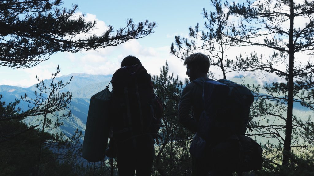 北二段之閂山｜踩著松針地、大草原上山_1133400