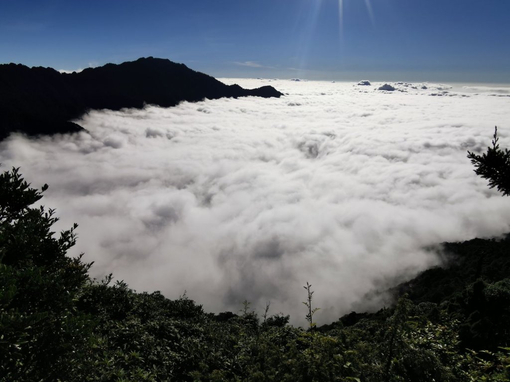 近臨雲海滿佈的干卓萬群峰-10/9~11_1139187