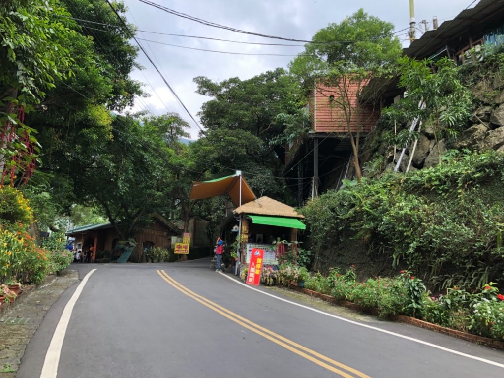 達娜伊谷走里美避難歩道、巨石坂步道_690700