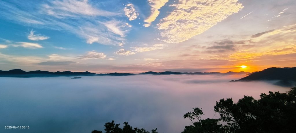 北宜郊山之濫觴 #琉璃光雲海 #琉璃光雲瀑 #日出雲海 #觀音圈雲海 #海景第一排 6/15_2812371
