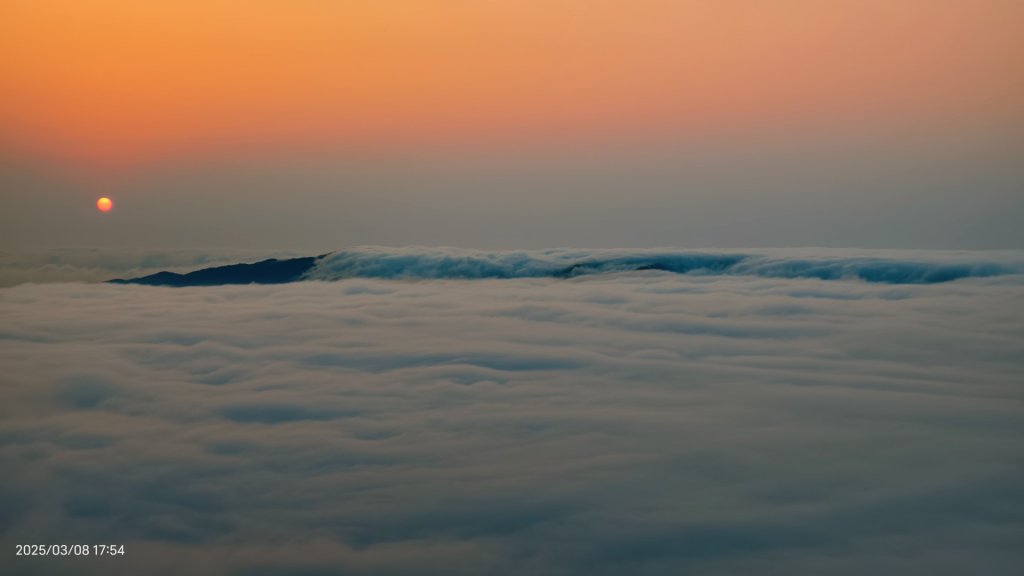 #馬那邦山 #夕陽 #雲海 #雲浪 3/8_2730369
