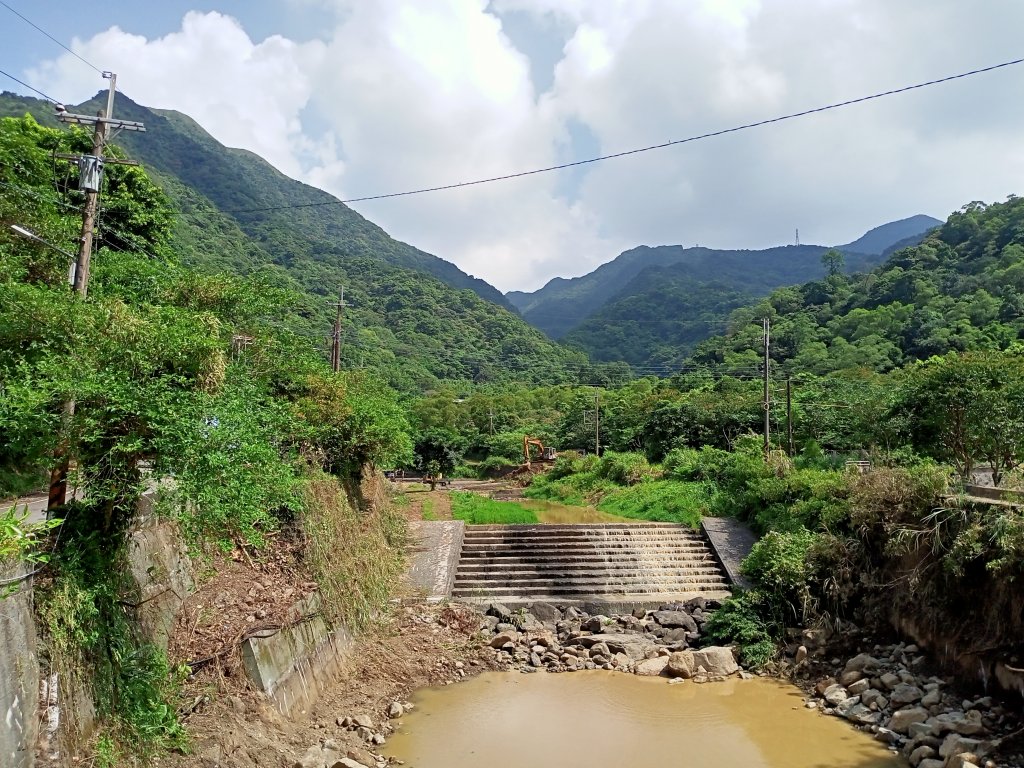 《山路迢遙的新北市雙溪區貂山古道、瑞芳區百二崁步道、金瓜石地質公園、黑肉坪、石尾路步道、黃金博物館》_1452385
