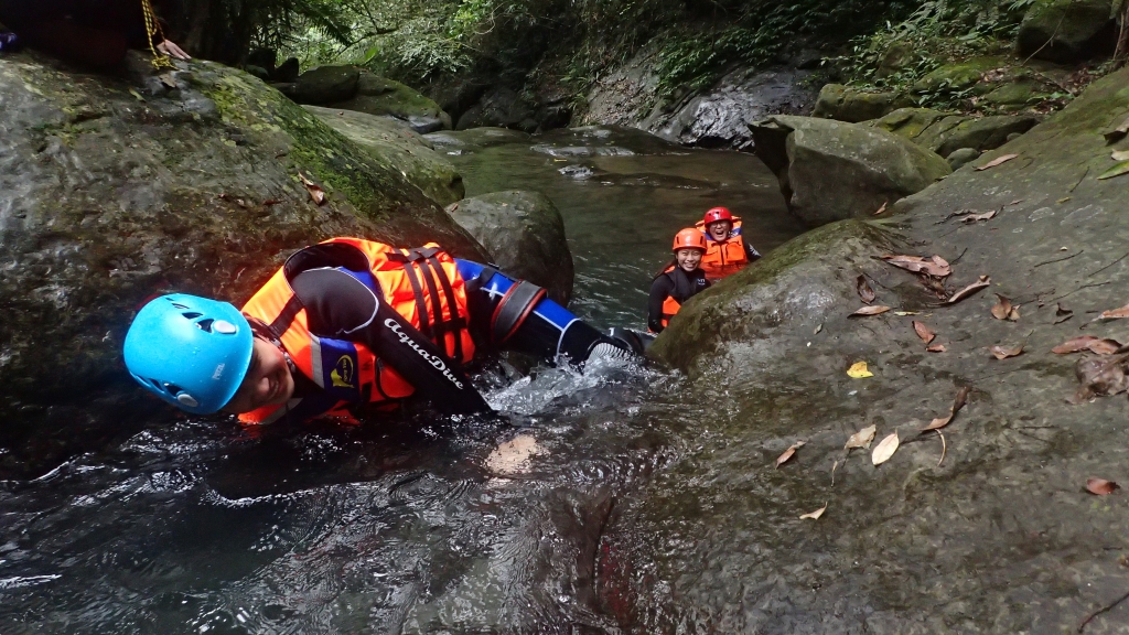 梅花溪溯行-梅花瀑布垂降、跳水趣_57741