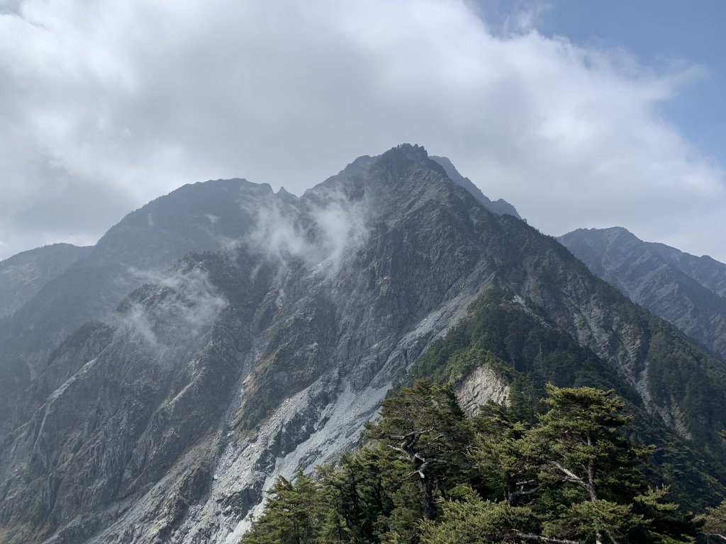 【百岳】奇萊北壁下屏風，驚險刺激的旅程_2392070