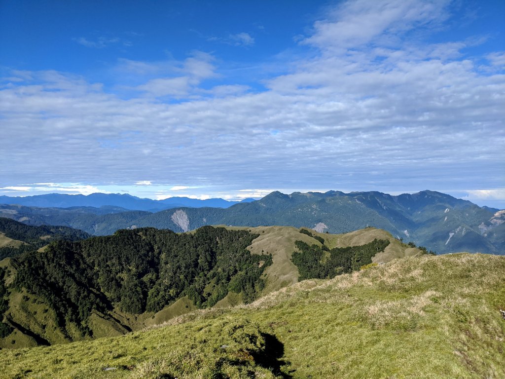 白石安東軍高山湖泊草原，空靈幽靜。_1756781