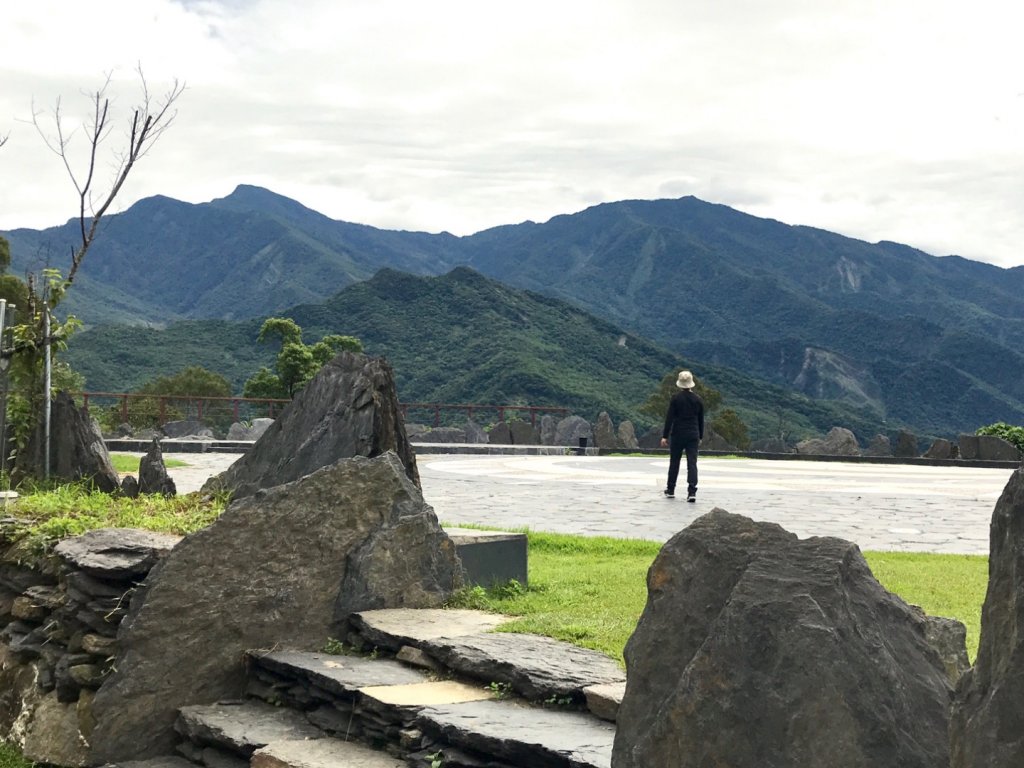 走在德文山的高崗上_617840