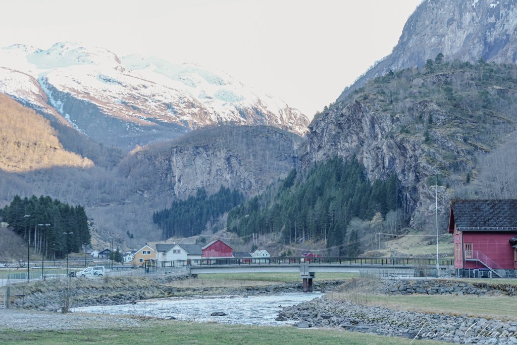 [挪威弗洛姆Flåm]峽灣、瀑布步道、教堂_2500295