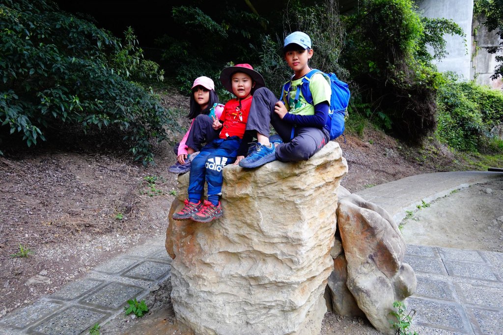 親子健行-永定坑山連走皇帝殿連稜下石碇_823103