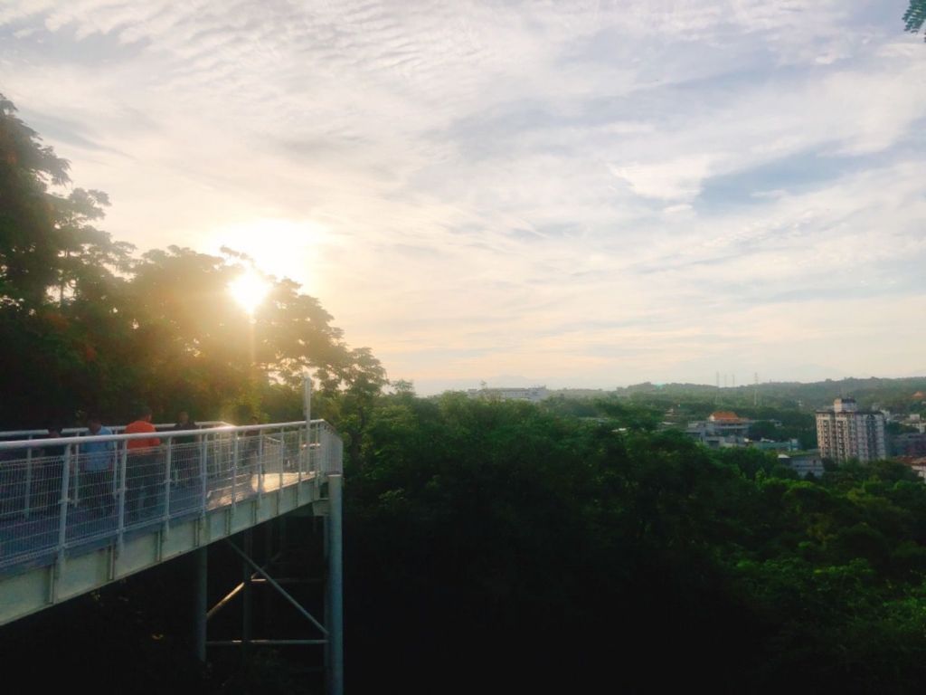 早晨的八卦山天空步道_376856