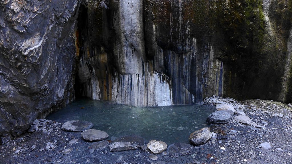 哈尤溪天然彩壁畫作_565526