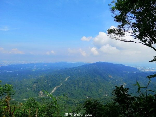 【台中。太平】小百岳集起來。 編號44小百岳-暗影山封面圖