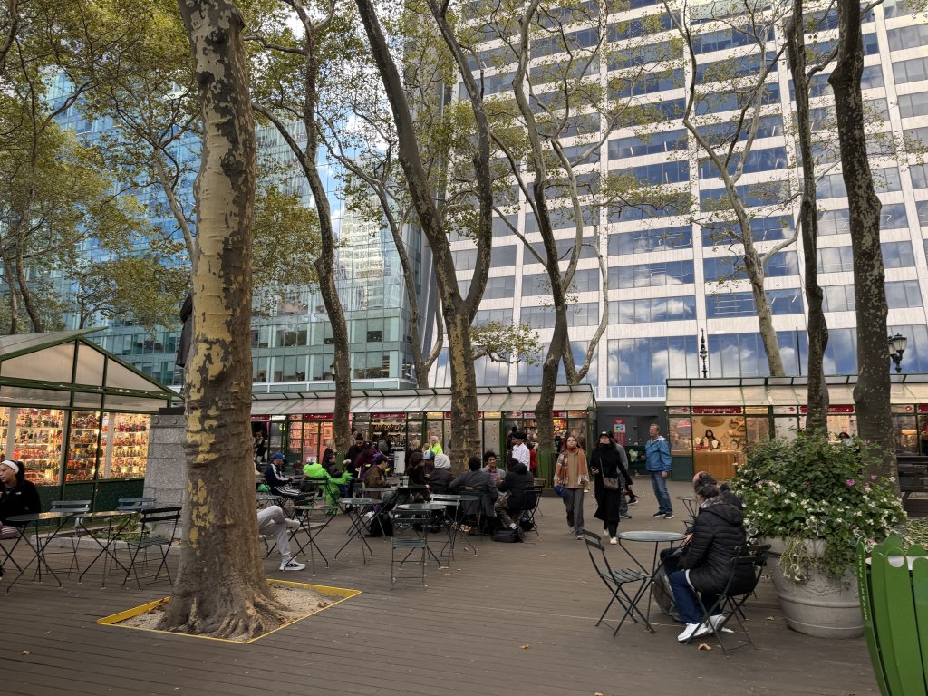 [紐約馬之行-04] 2025_1031 布萊恩特公園(Bryant Park)_2943475