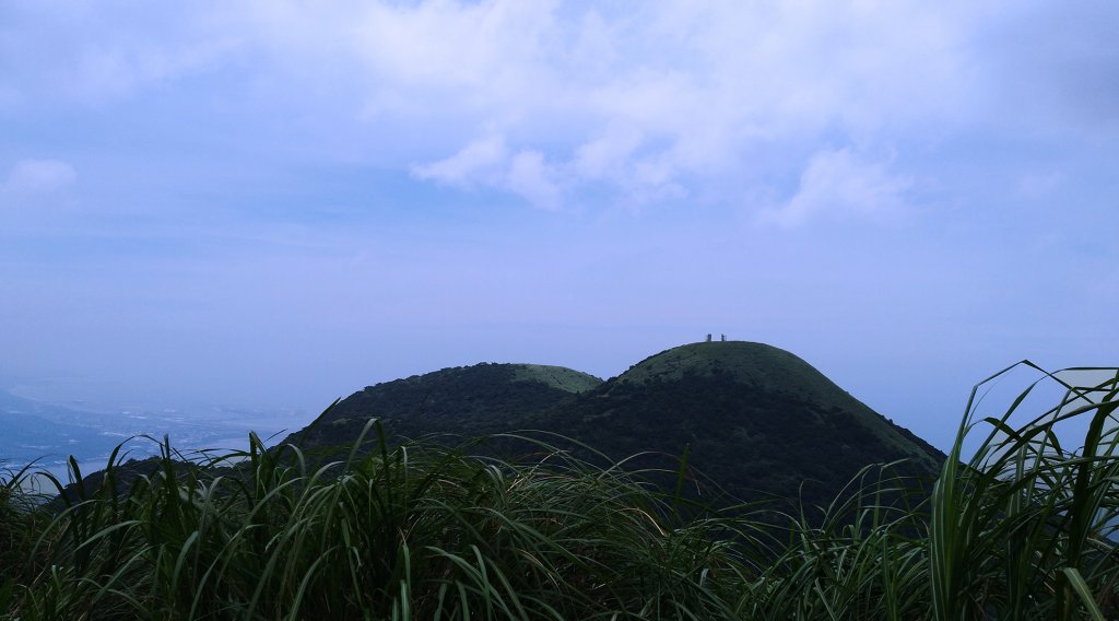 穿越歷史之路 - 大屯山群峰連走_1411147