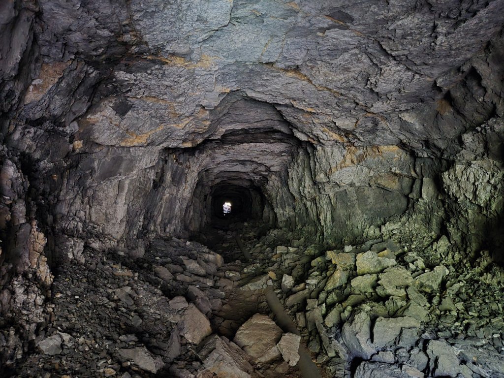 石山引水道封面圖