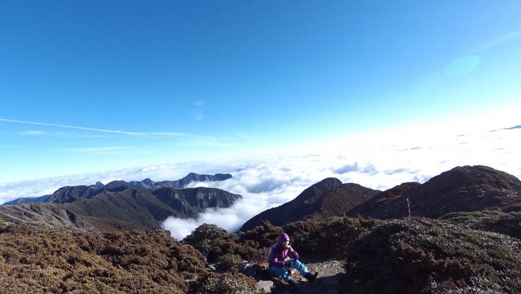 跨年前雪山主東峰結冰_657484