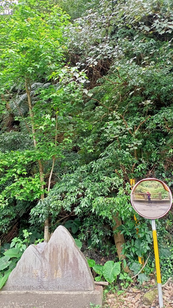 美麗的劍潭、渾然天成的猴洞巨岩和湖山磺溪_1320205