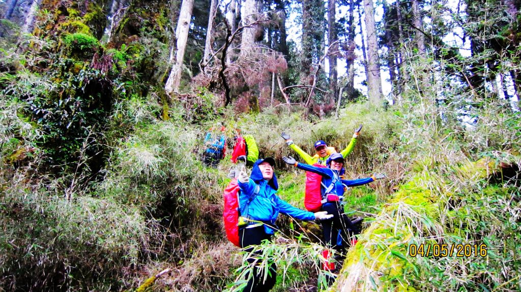 南湖 - 鑲嵌在高山幽谷間的璀璨鑽石 ! _165649