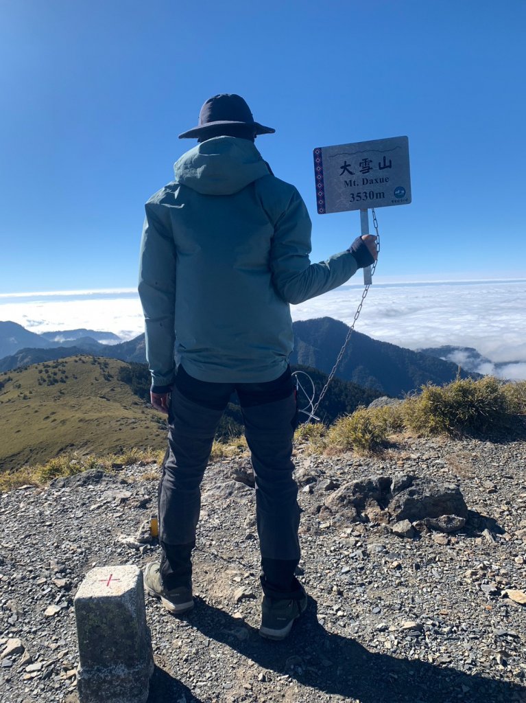 順撿甘木林之雪山西稜接志摩山稜線下小雪山林道_2012180