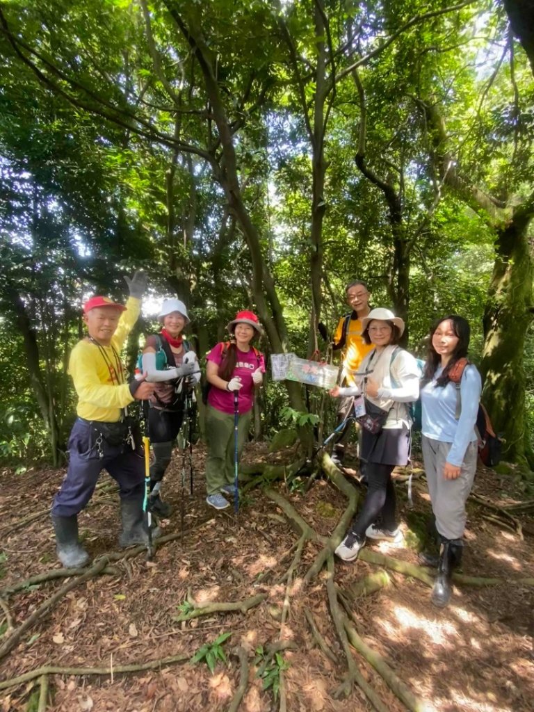 2025/8/2微笑山線_第三段_鳶山彩虹壁段封面圖