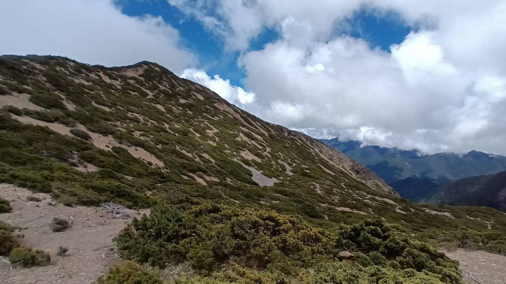 玉山南峰+東小南山_1747355