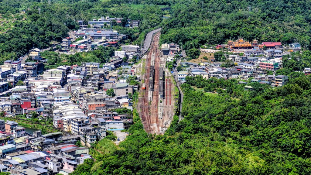 梅竹蹊山,麻竹坑山,苕谷瀑布,蝙蝠山封面圖
