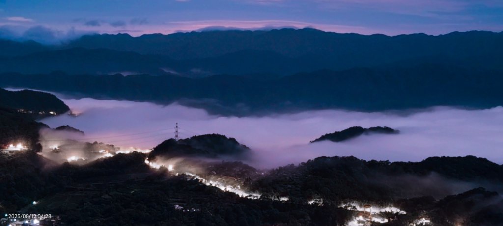 #二格山 #火燒雲 #霞光 #日出 8/12_2857985