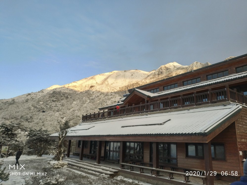 2020_01_28-29天池山莊下雪_820456