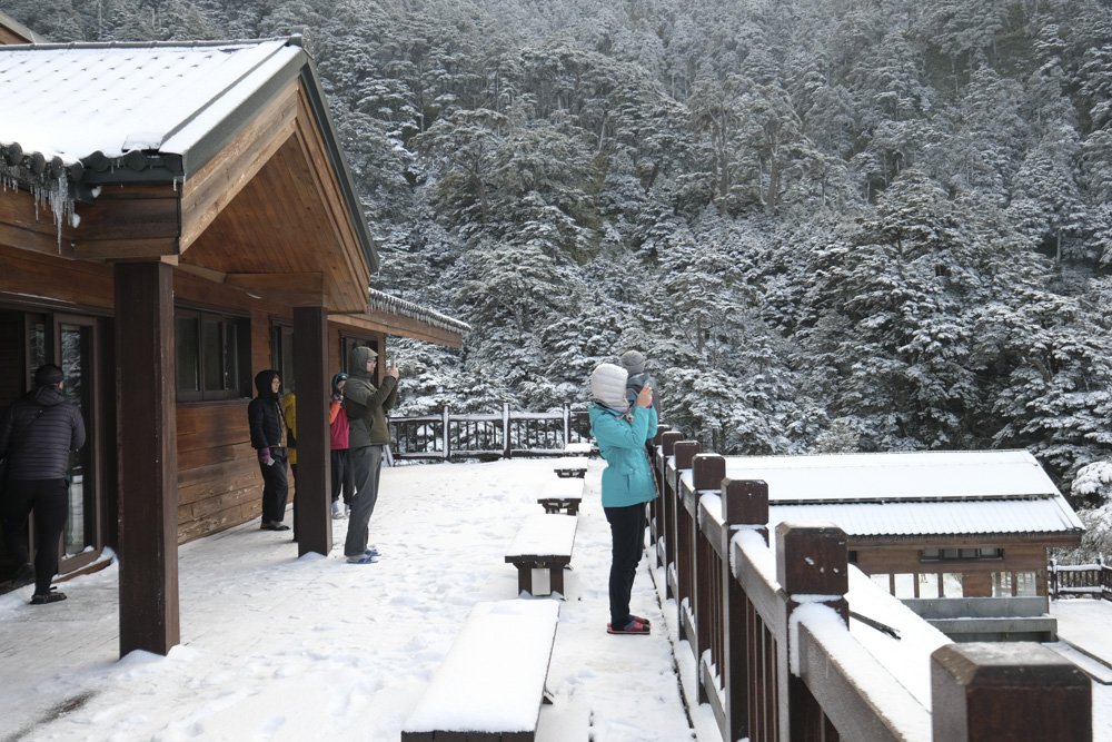 2020_01_28-29天池山莊下雪_820458